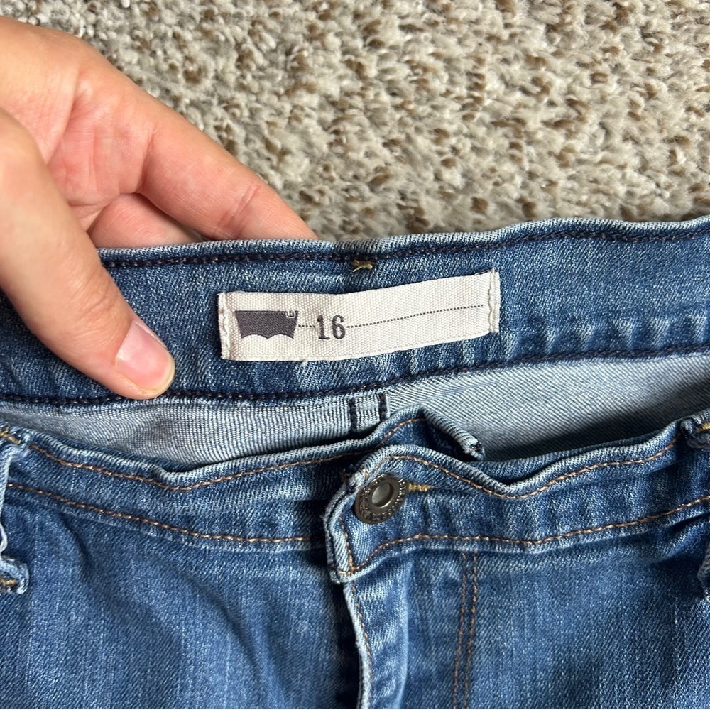 Levi's Blue Denim Capris Casual Classic Summer 16 - Picture 2 of 8